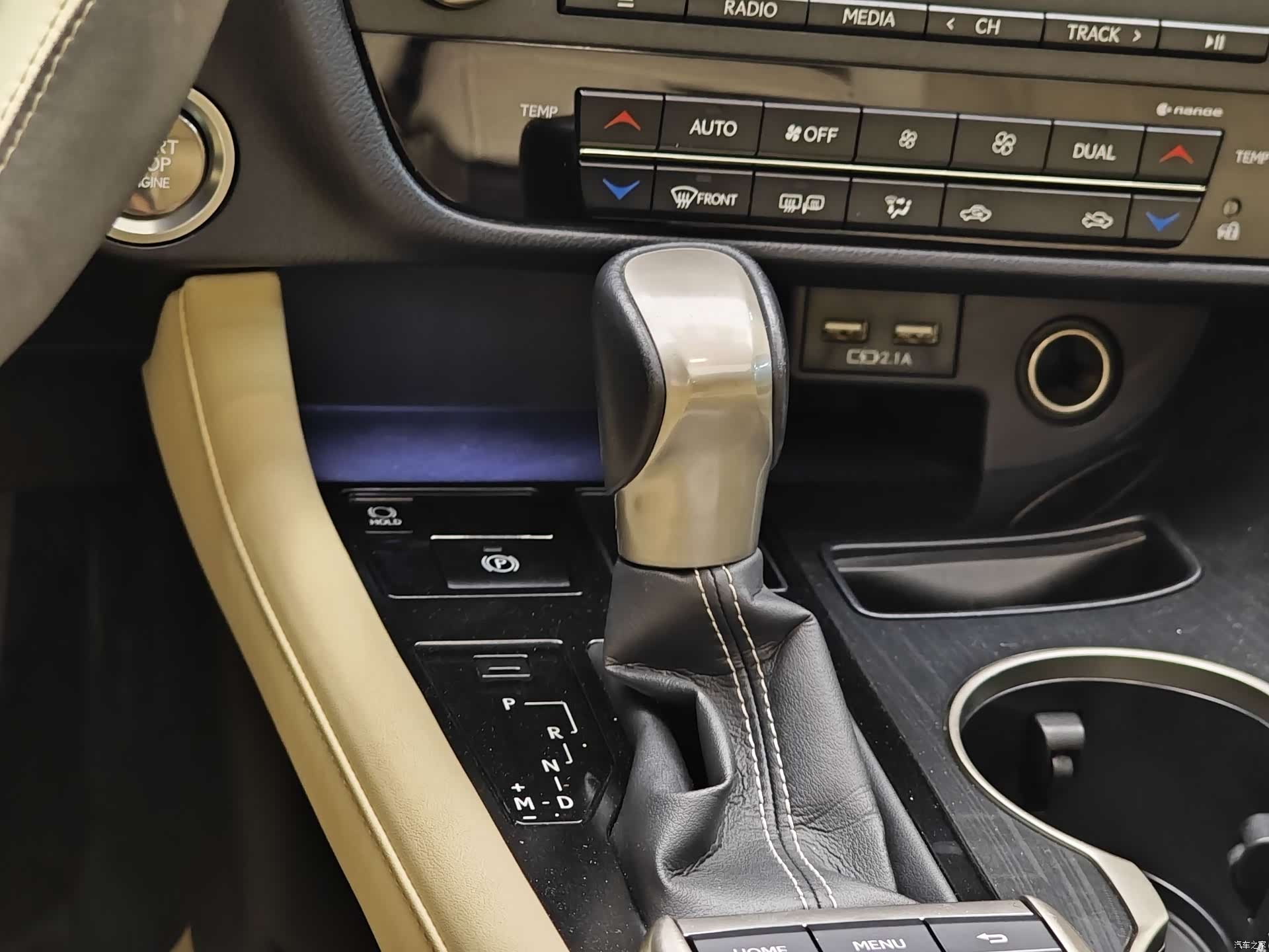 Lexus RX, 2022 19