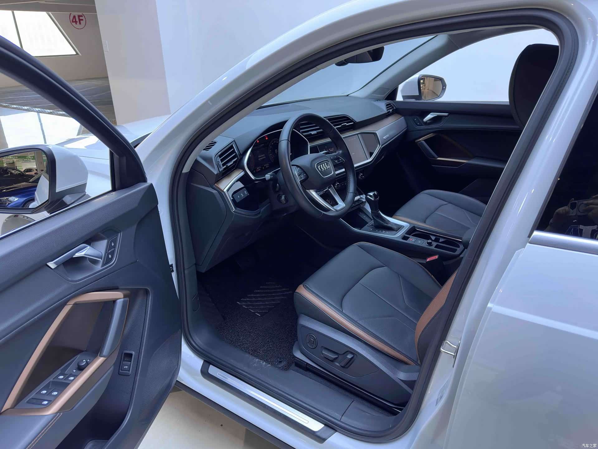 Audi Q3, 2023 9