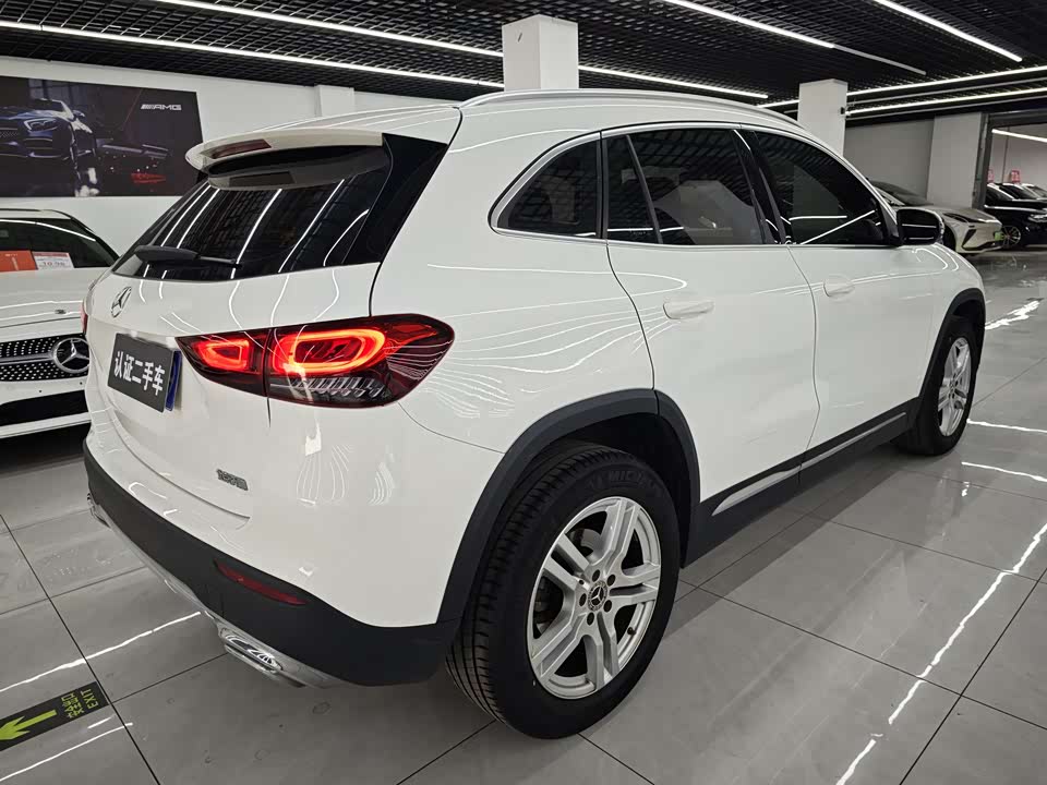 Mercedes-Benz GLA
