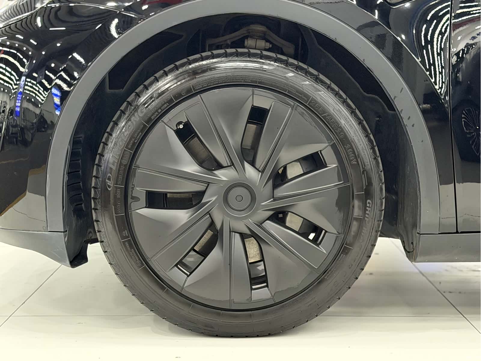 Tesla Model Y, 2024 18