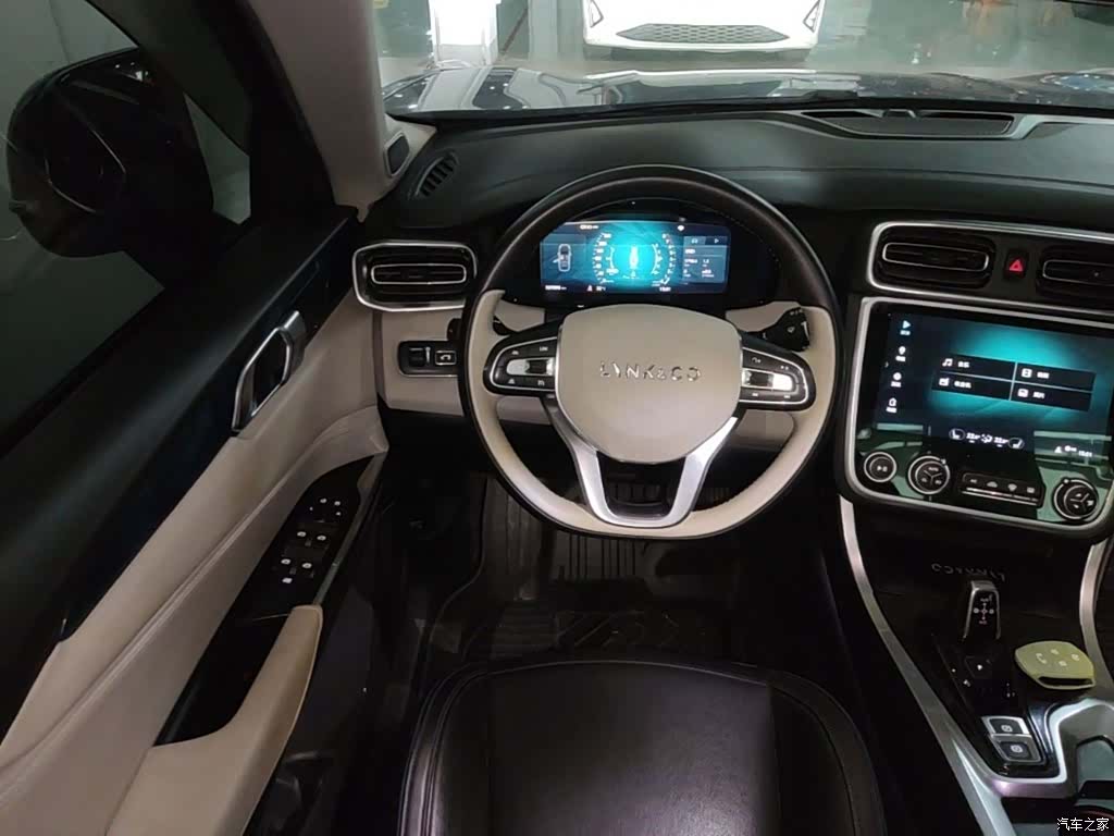 Lynk & Co 01, 2018 11