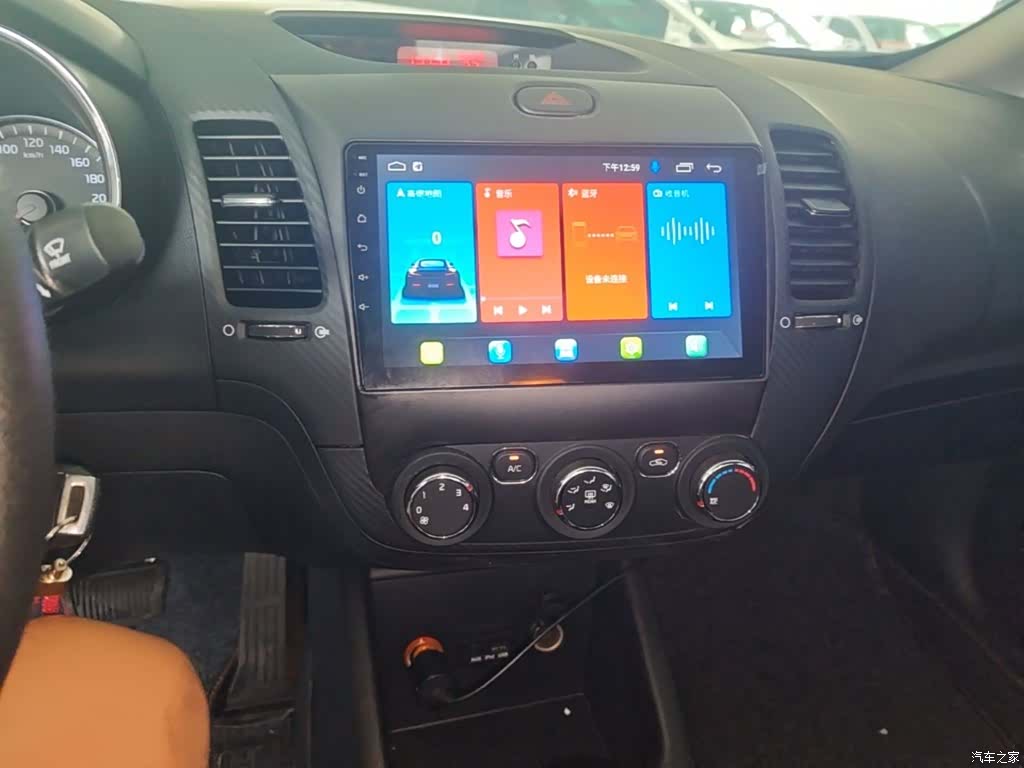 Kia K3, 2015 13