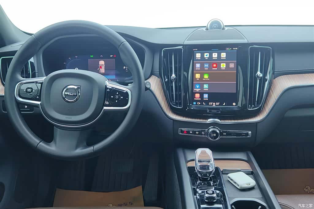 Volvo XC60, 2024 12