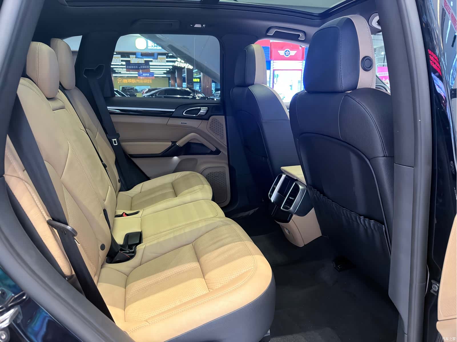 Porsche Cayenne, 2015 13
