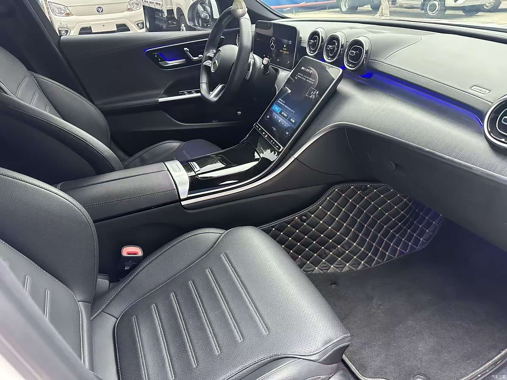 Mercedes-Benz C-Class, 2024 11