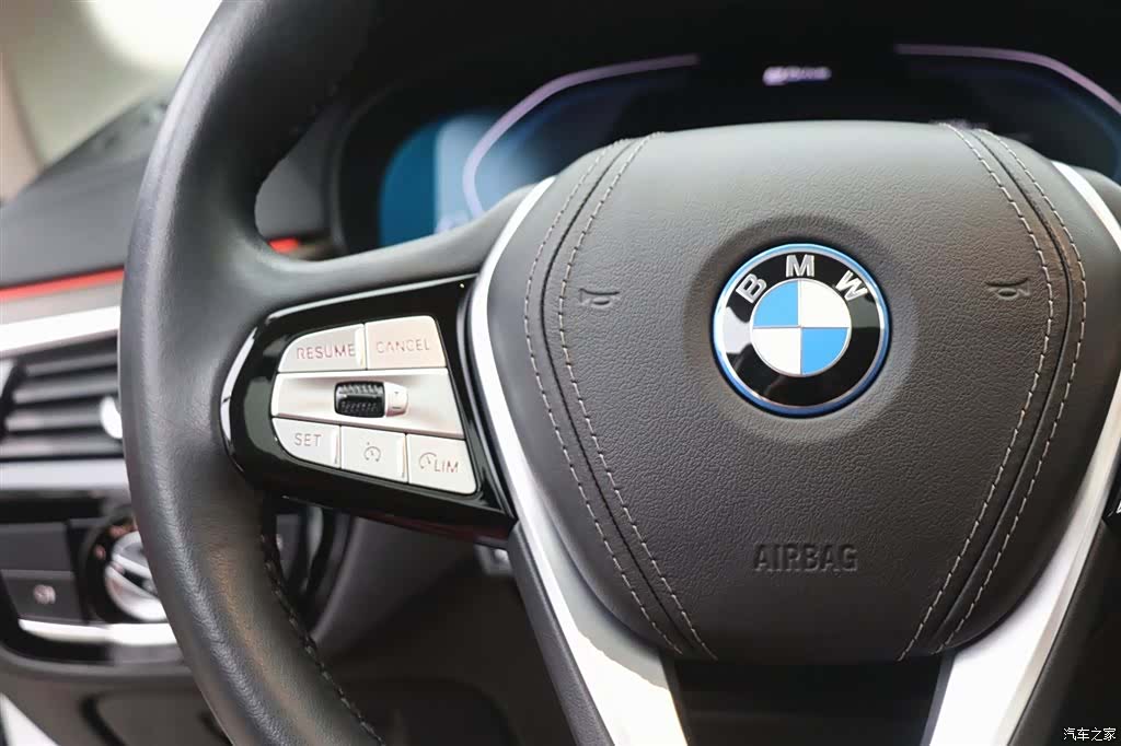 BMW 5 Series, 2023 17