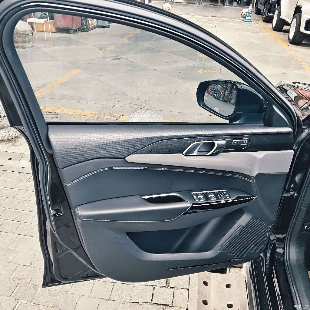 Lynk & Co 02, 2021 12
