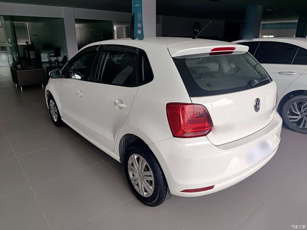 Volkswagen Polo, 2016 все фото