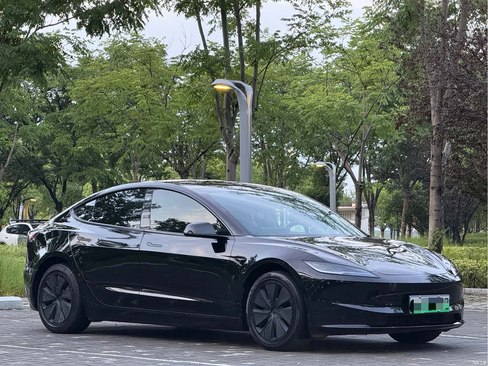 Tesla Model 3, 2023 3