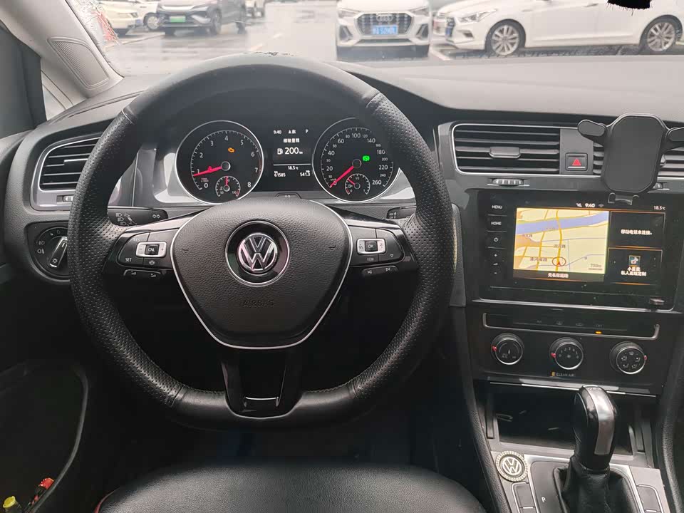 Volkswagen golf