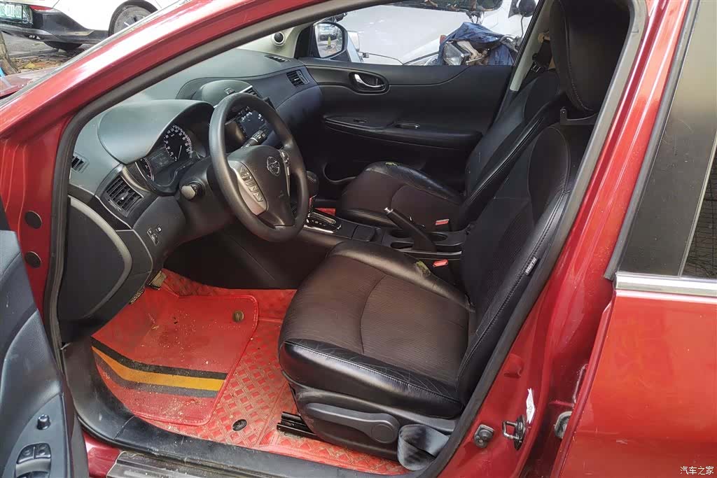 Nissan Tiida, 2012 9