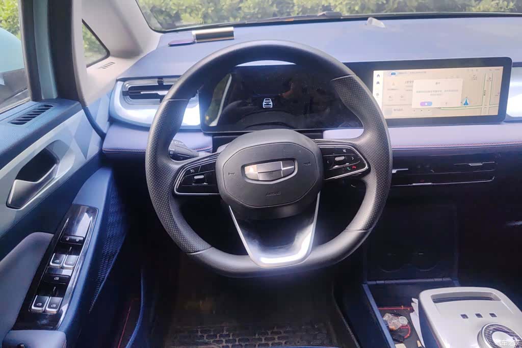 Geely E, 2022 15