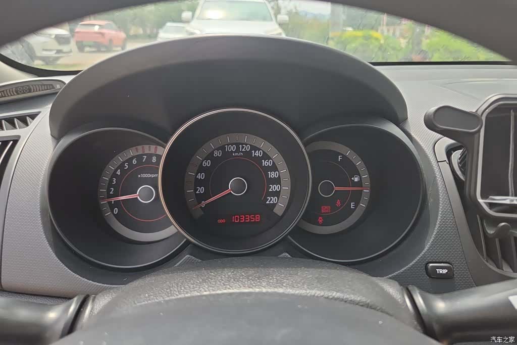 Kia GL, 2012 14
