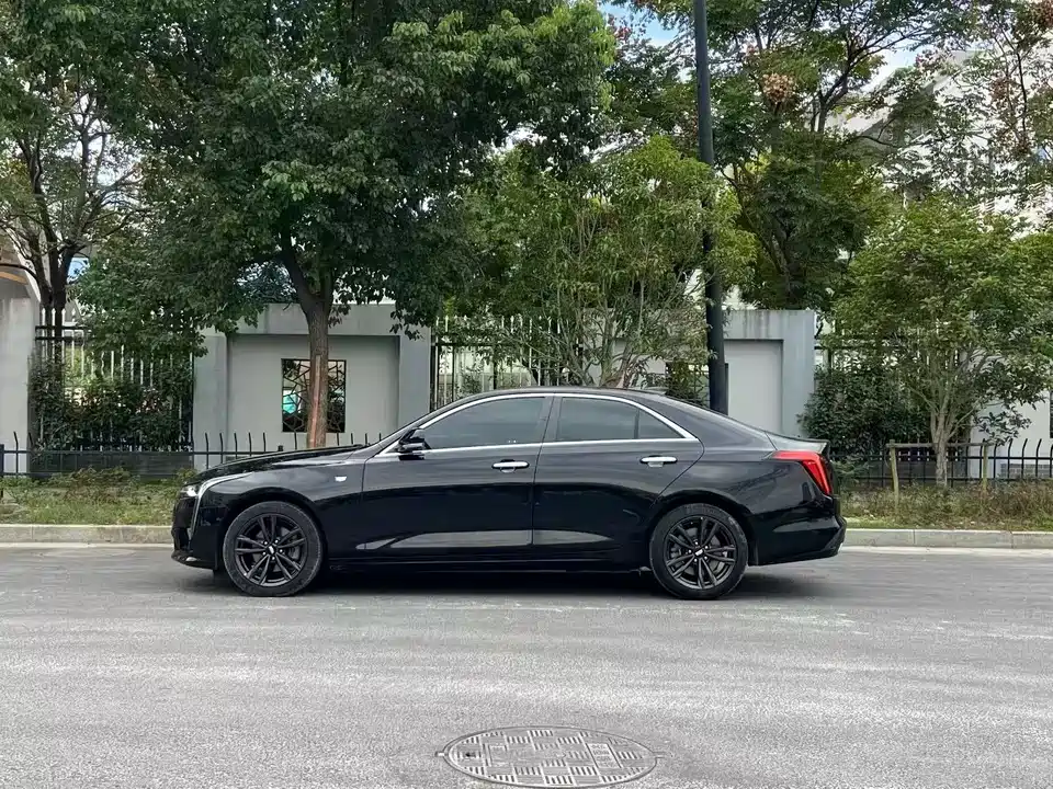 Cadillac CT4