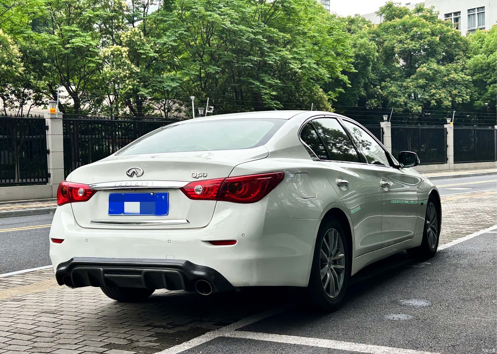 Infiniti Q50, 2015 4