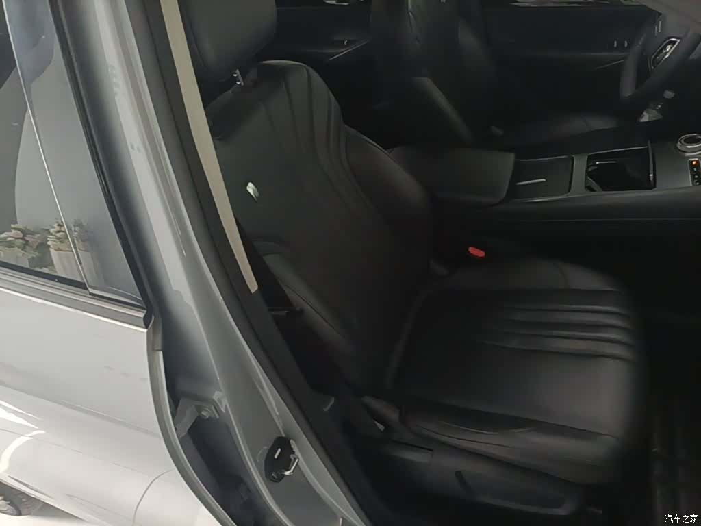 Geely Galaxy E5, 2025 25