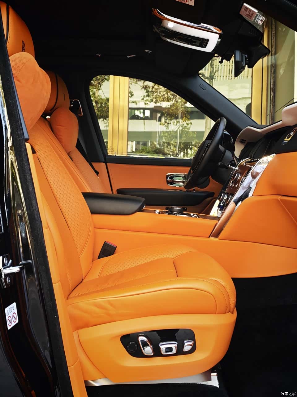 Rolls-Royce Cullinan, 2021 10