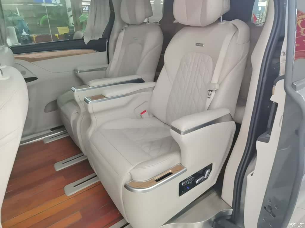 Buick GL8, 2020 17