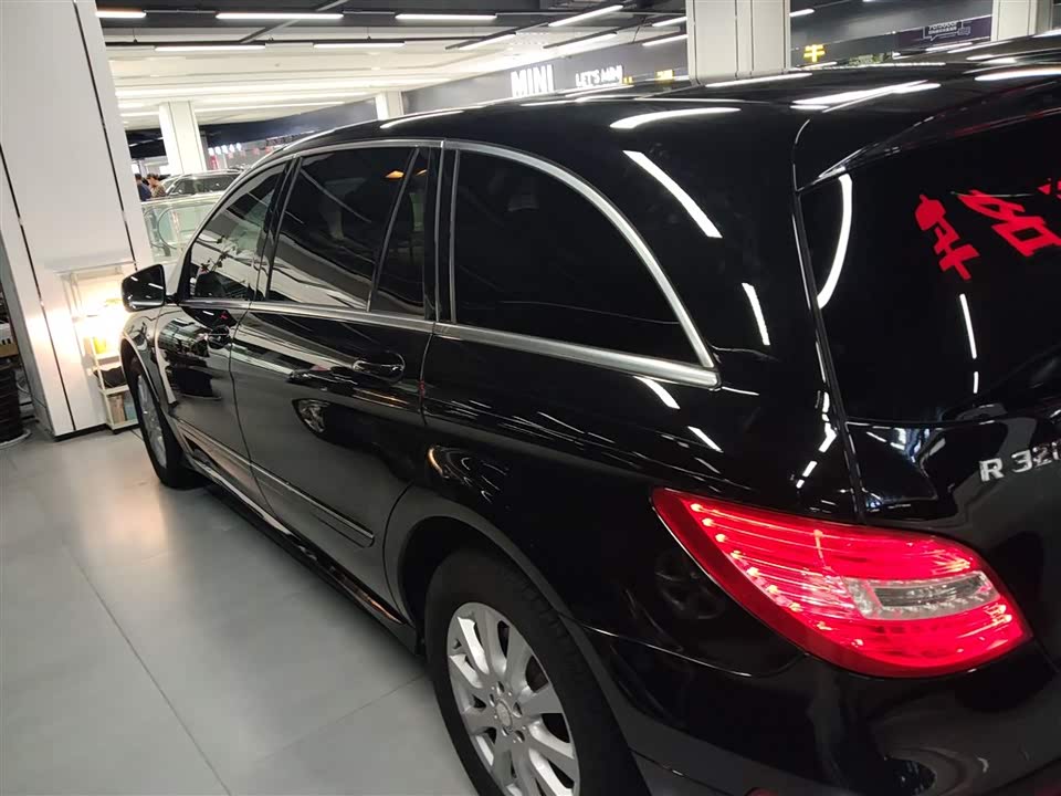 Mercedes-Benz R-class