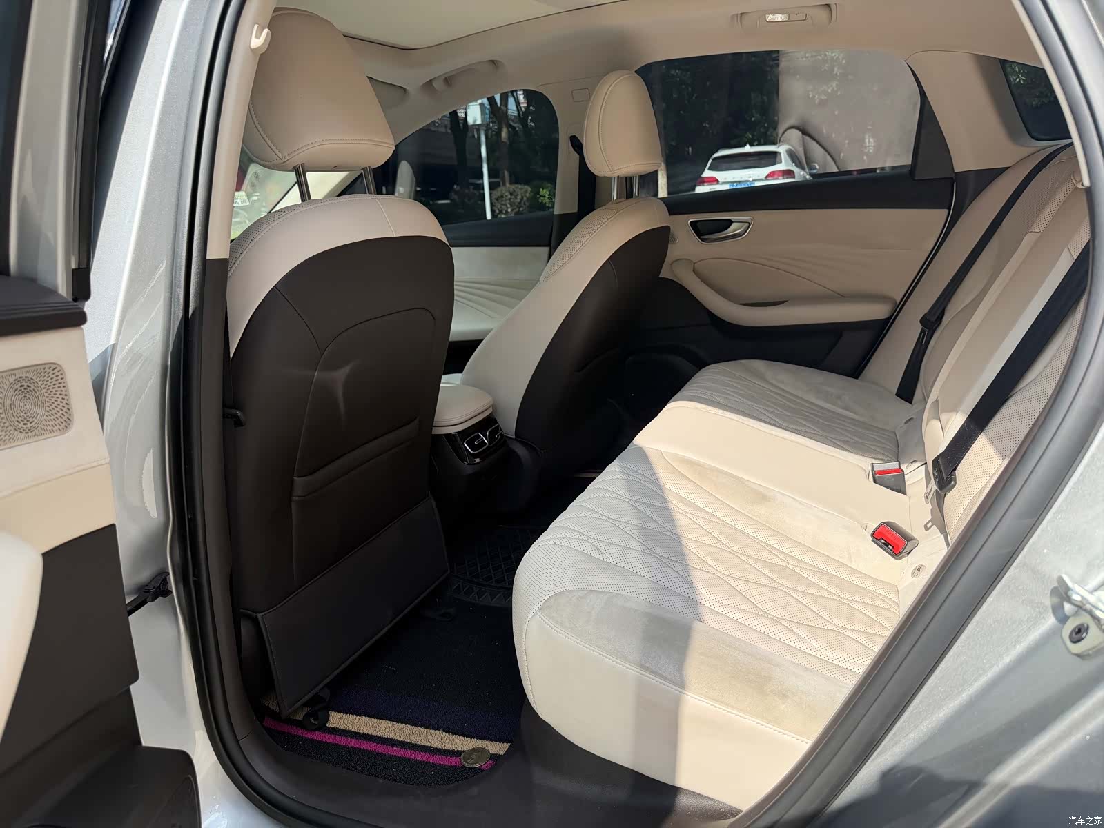 Roewe D7, 2023 все фото