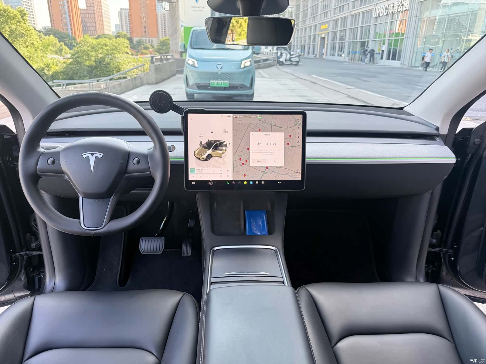 Tesla Model Y, 2024 6