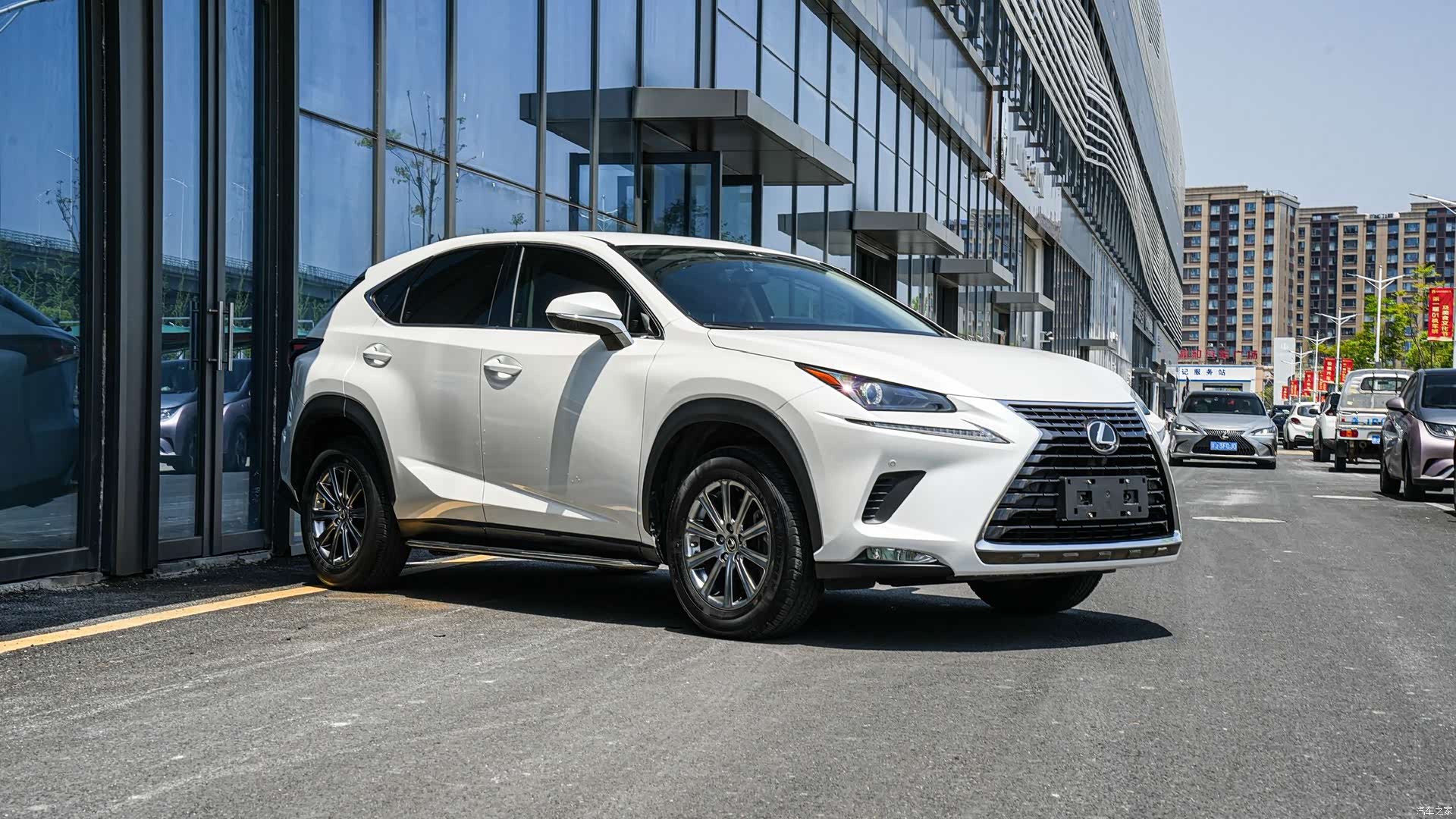 Lexus NX, 2020 3