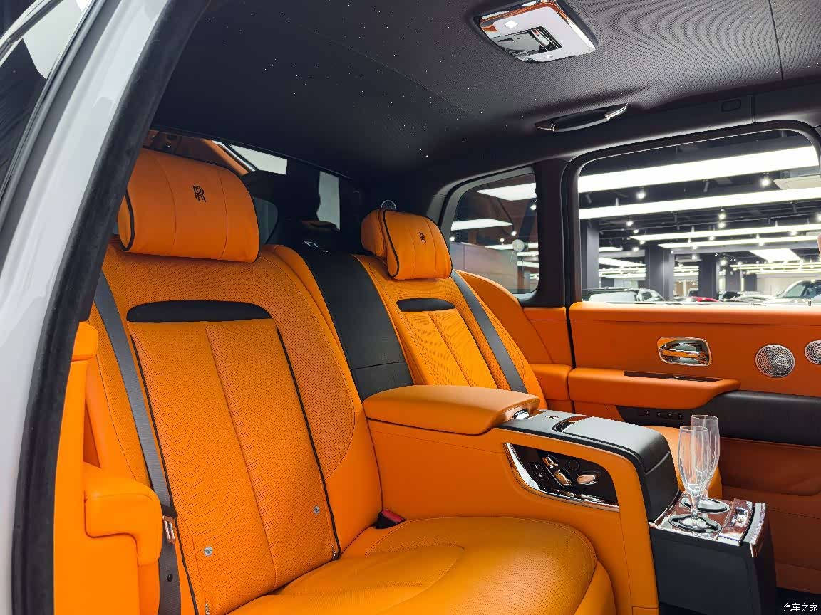 Rolls-Royce Cullinan, 2022 27