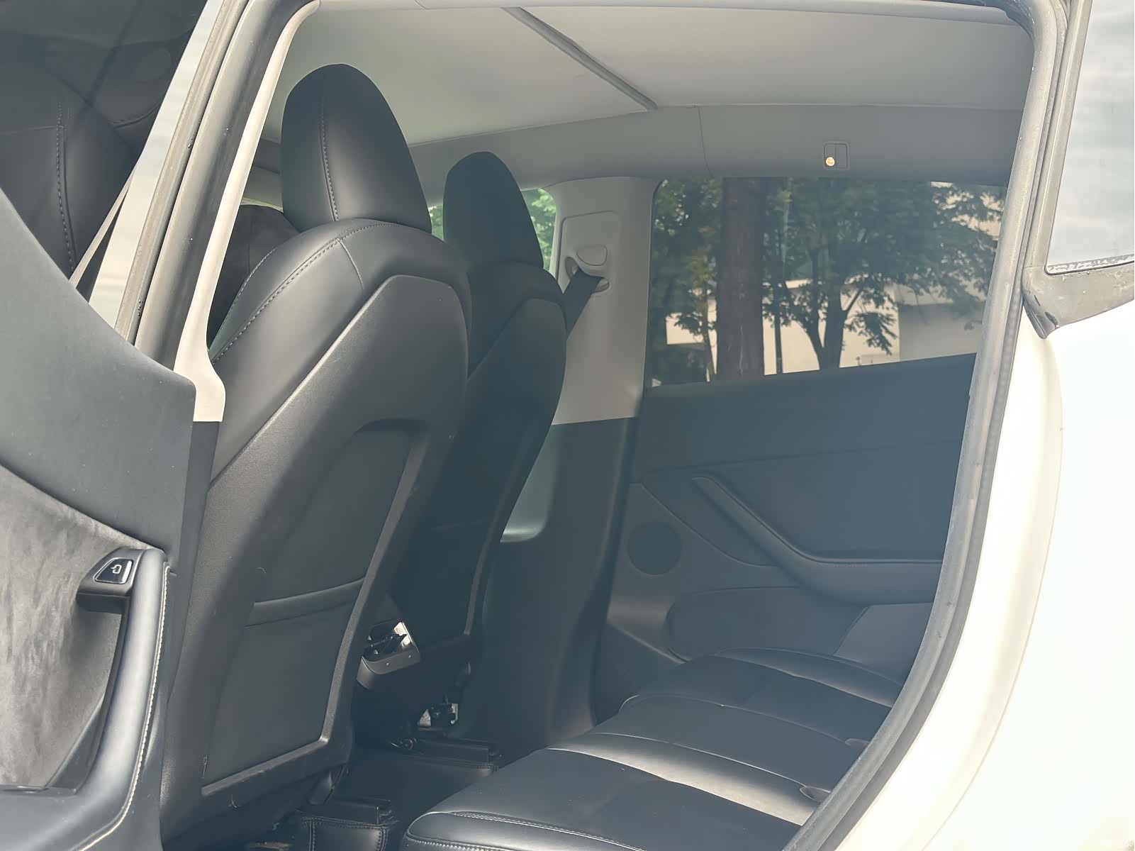 Tesla Model Y, 2024 8