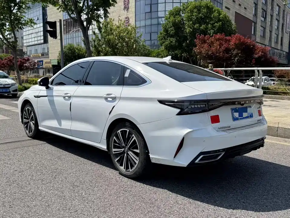 Chery Arrizo 8