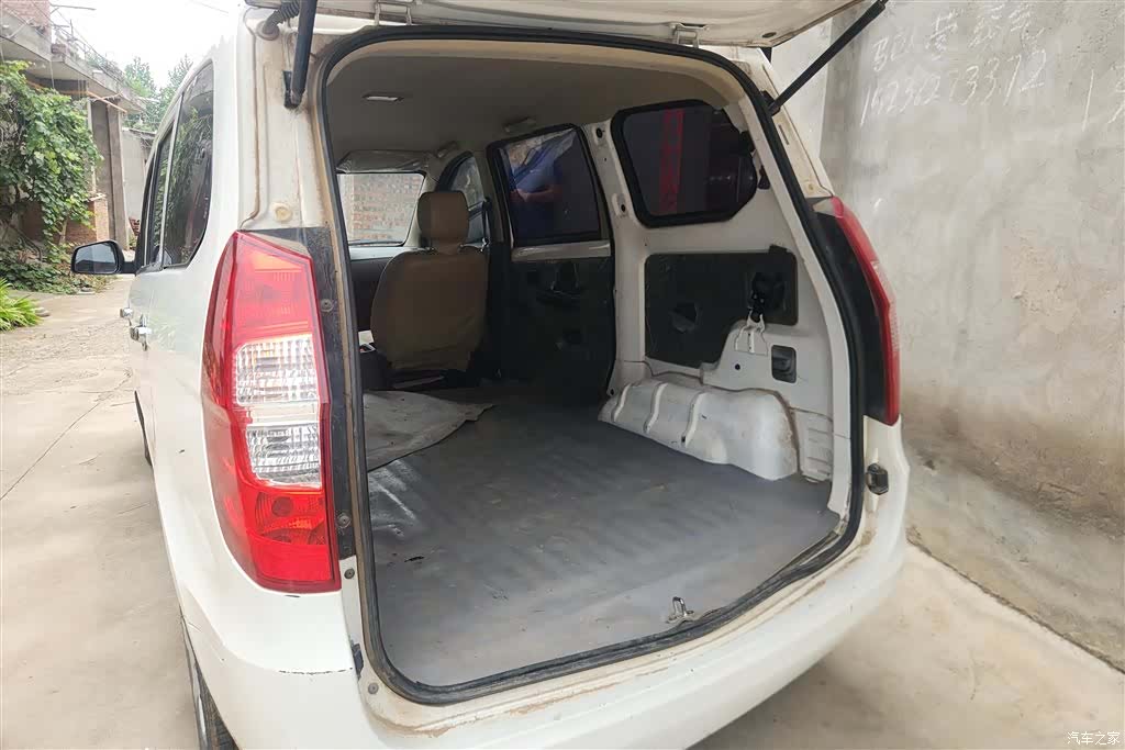 Wuling Hongguang, 2022 4