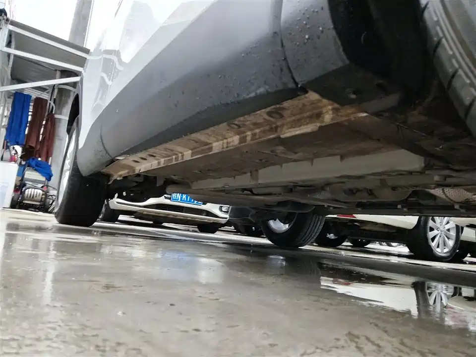 Toyota Corolla Sharp amplifier