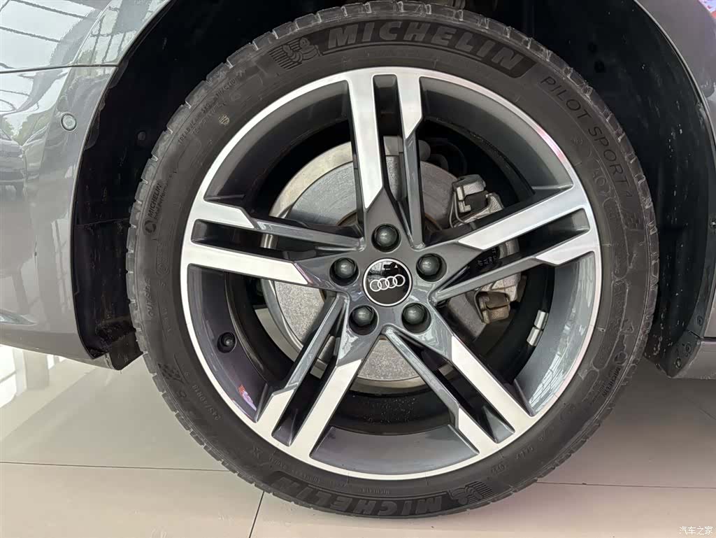 Audi A4L, 2022 10