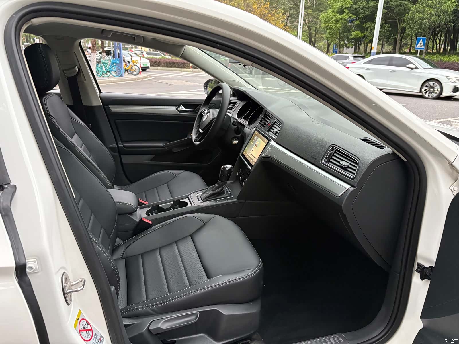 Volkswagen Lamando, 2017 14