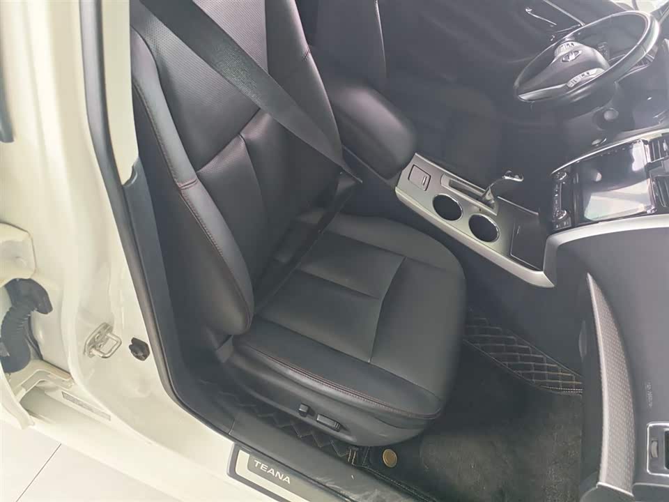 Dongfeng Jingmen Car