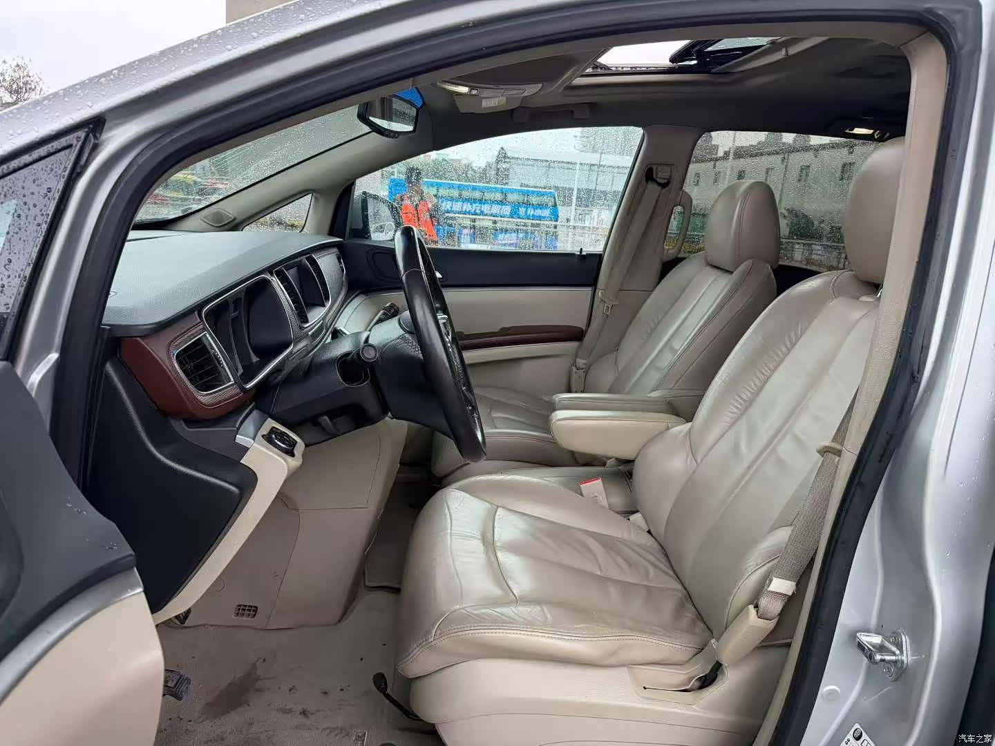 Buick GL8, 2014 6