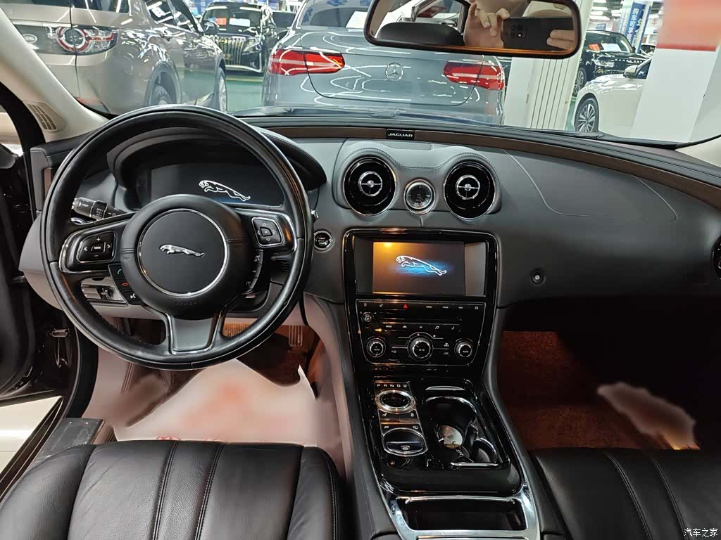 Jaguar XJ, 2015 19