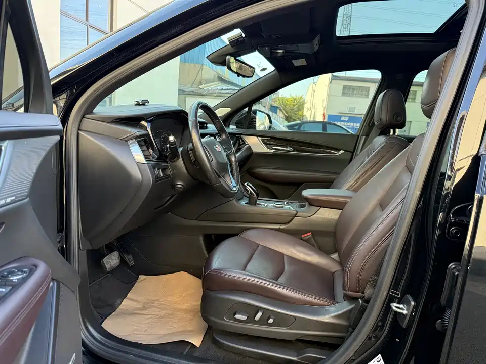 Cadillac XT6