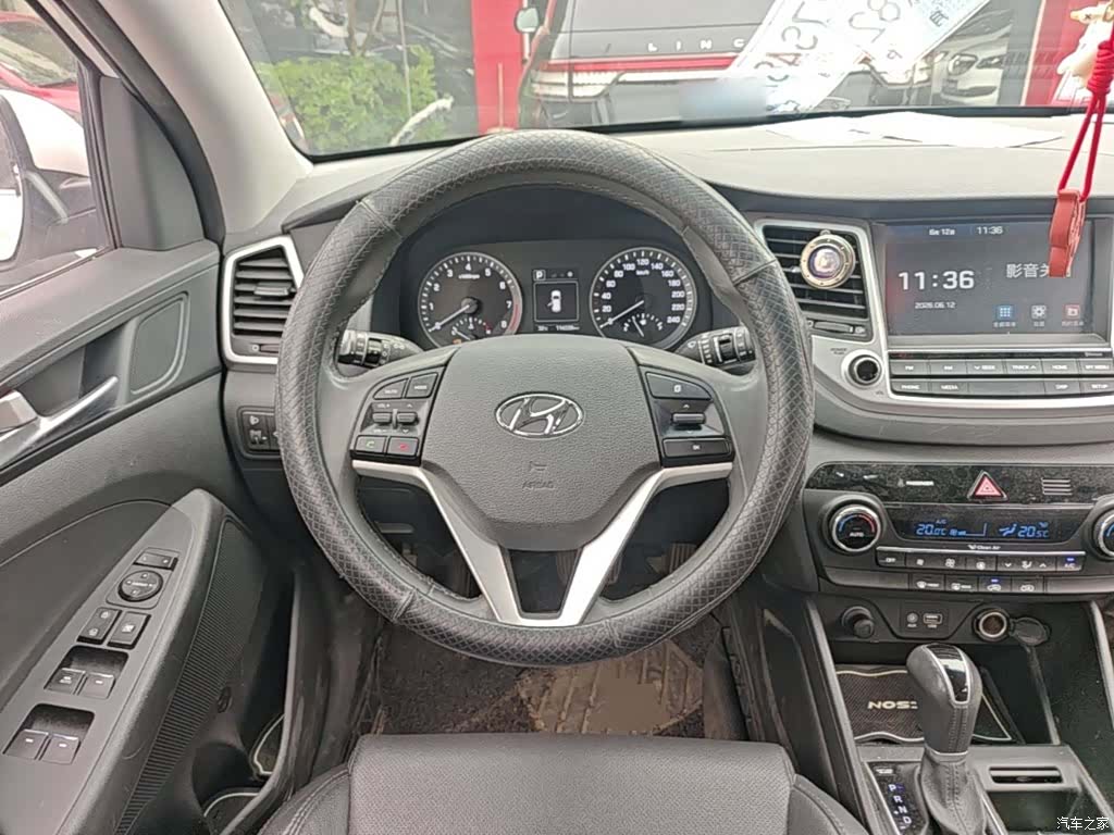 Hyundai Tucson, 2016 11