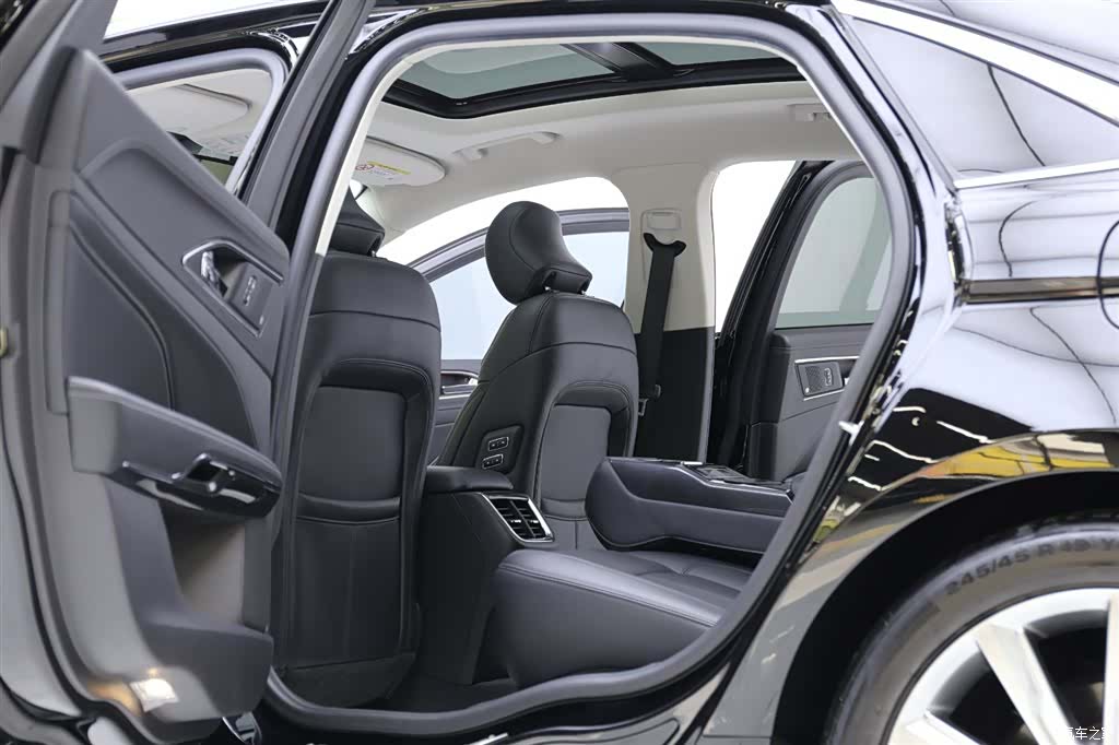 Ford Taurus, 2020 6