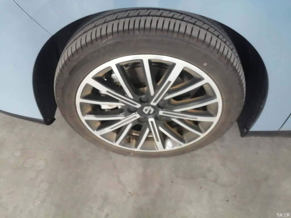 Leapmotor B01, 2025 23