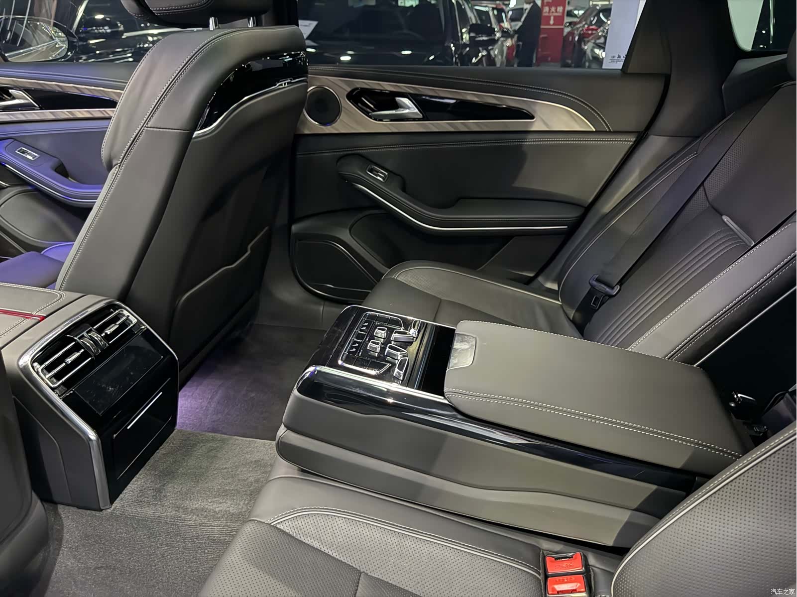 Hongqi H9, 2020 все фото