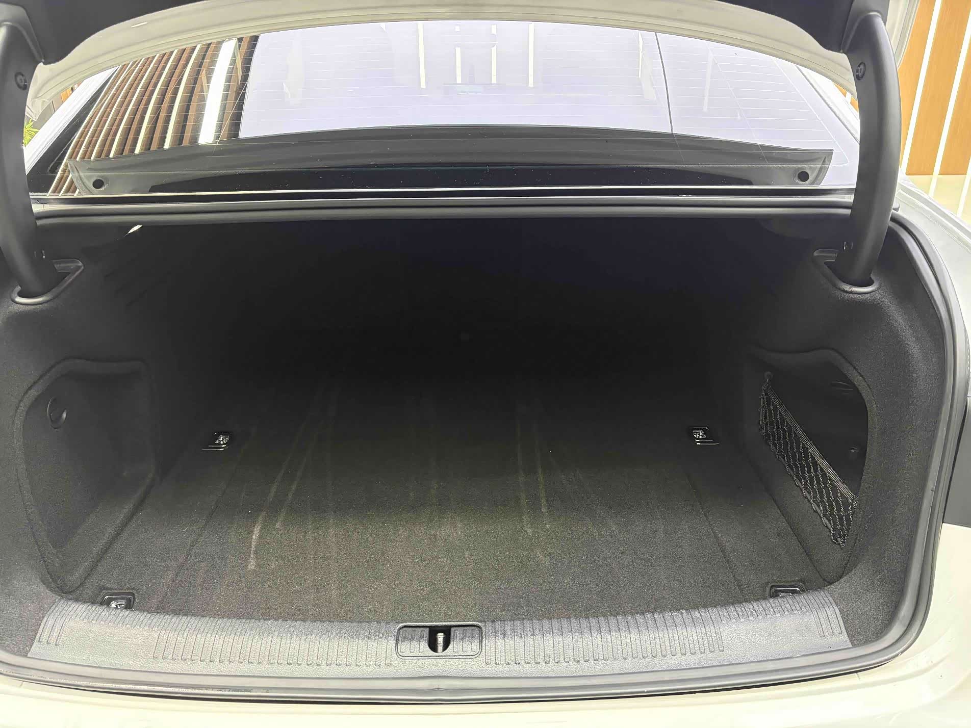 Audi A4L, 2020 11