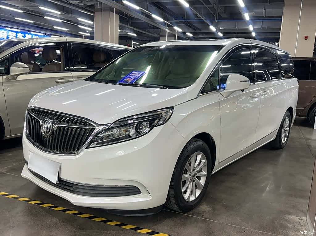 Buick GL8, 2017 1