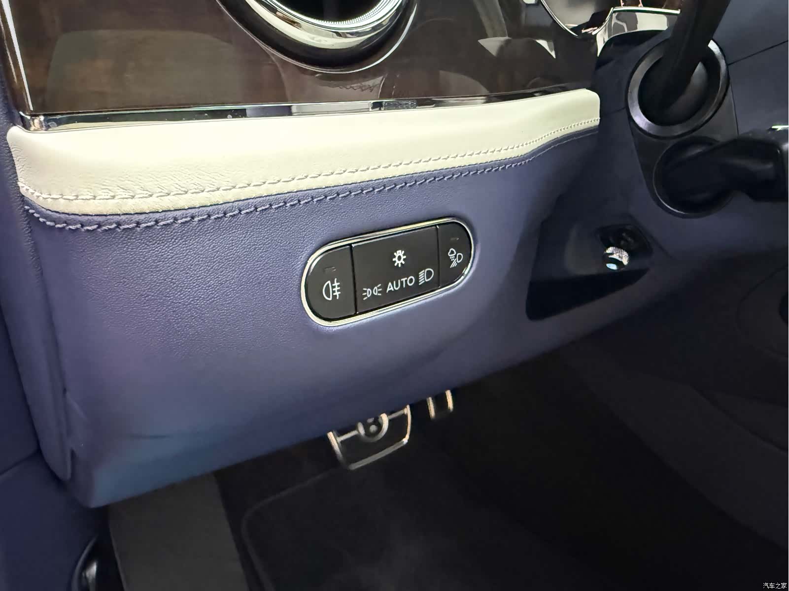 Bentley Bentayga, 2025 16