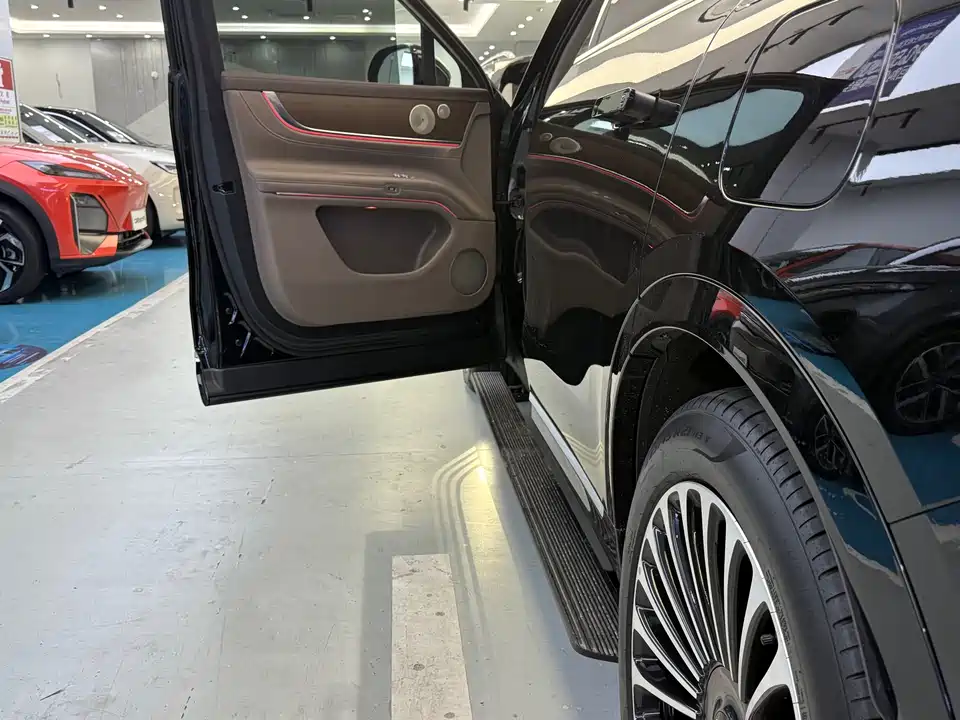 AITO Ask the world M9