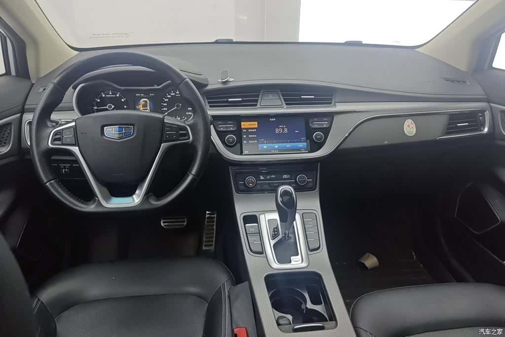 Geely Emgrand, 2018 12