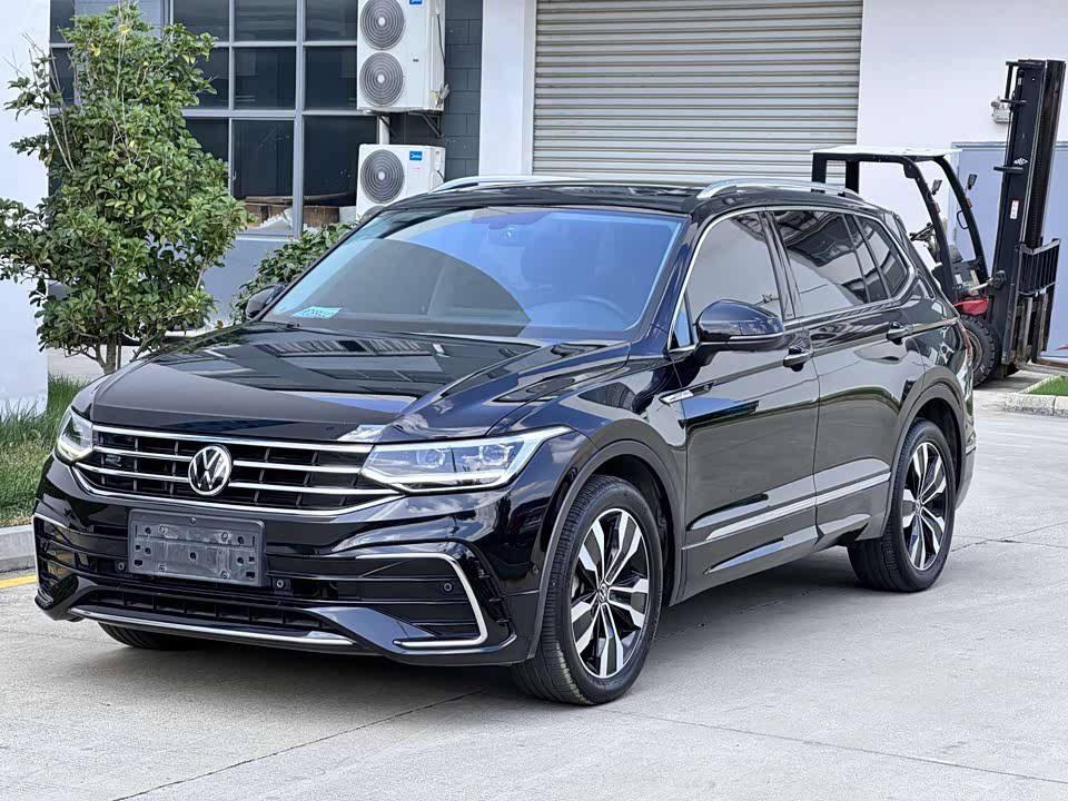 Volkswagen Tiguan L