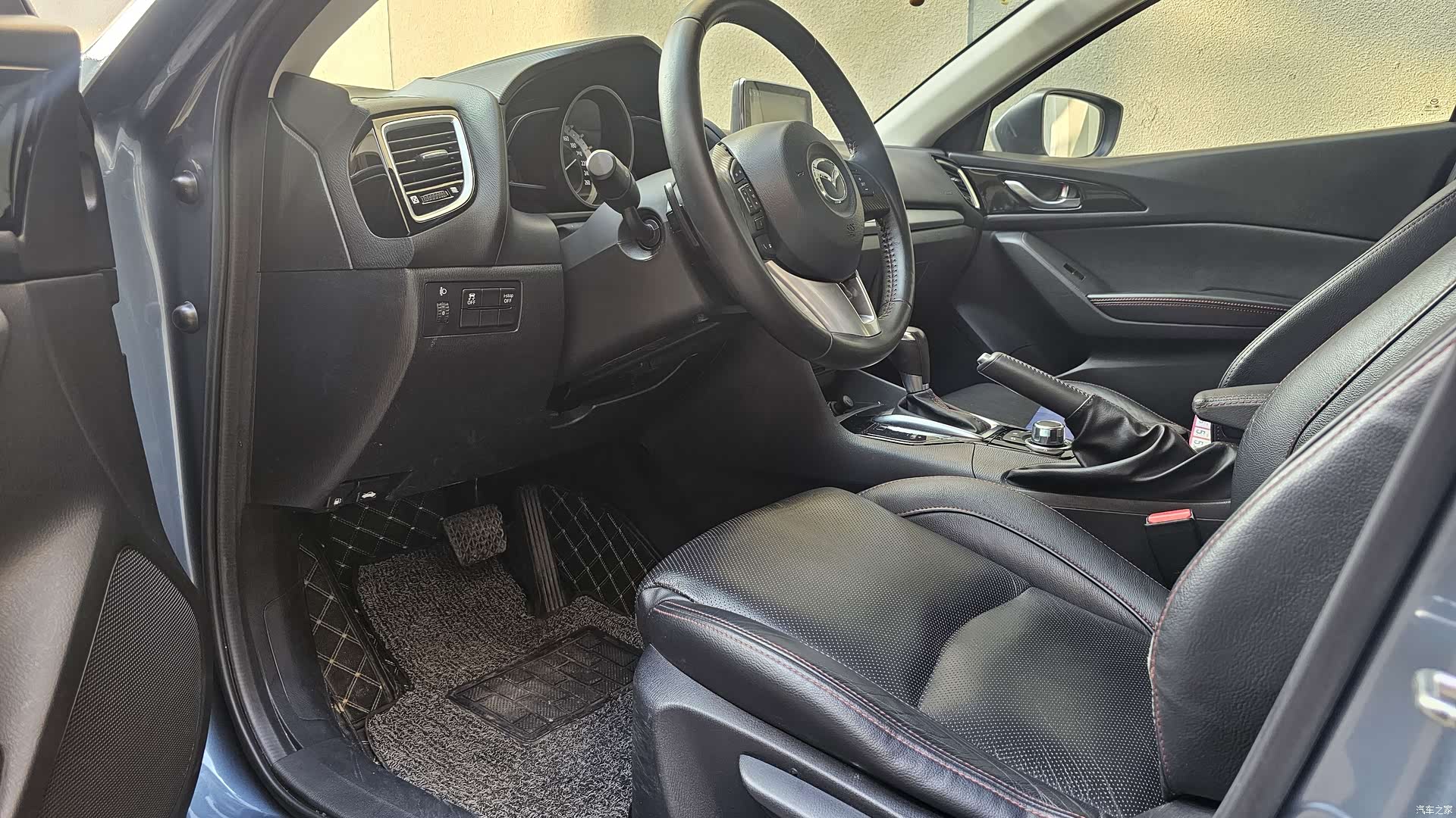 Mazda Mazda3, 2015 6
