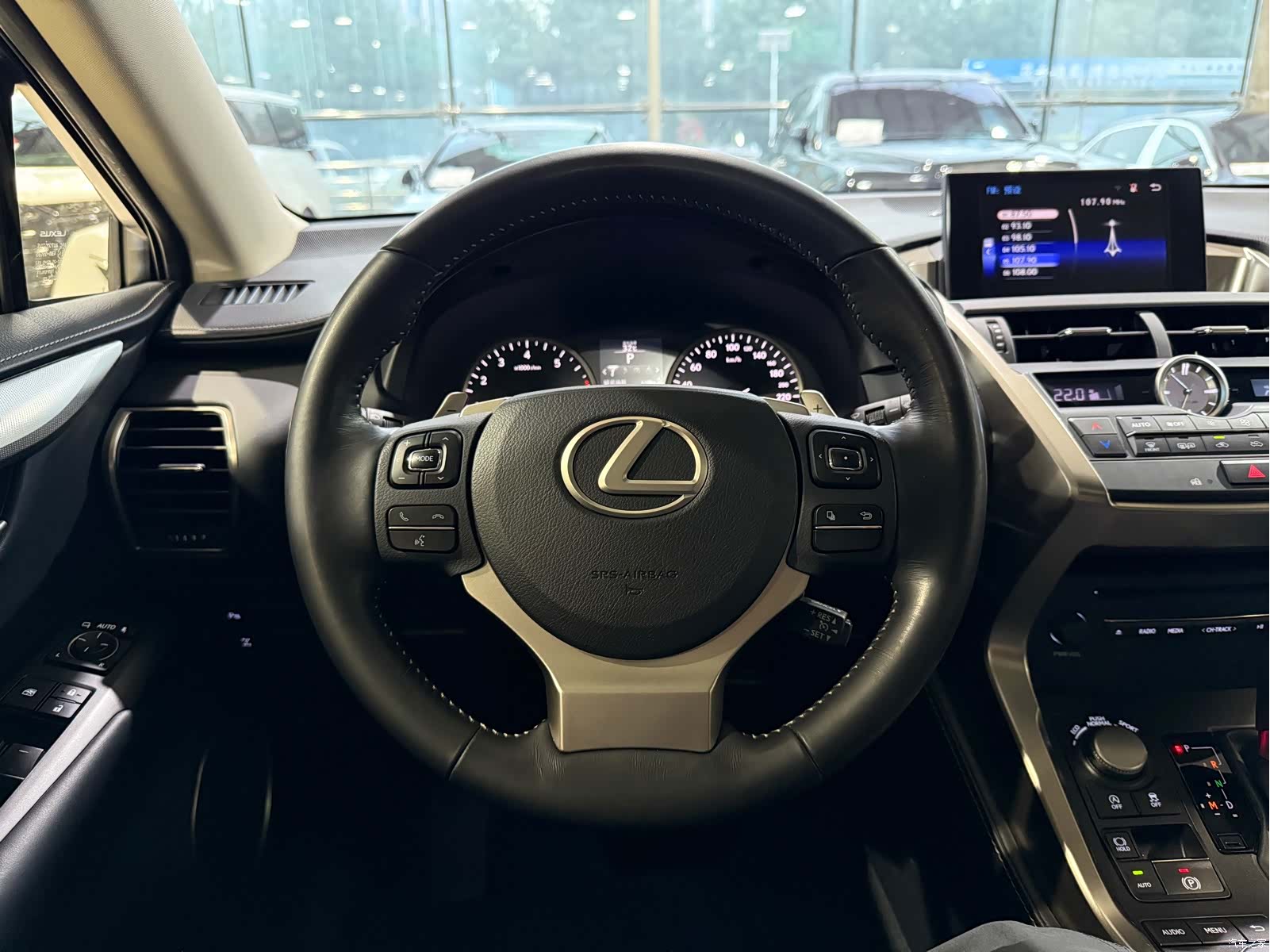 Lexus NX, 2017 12