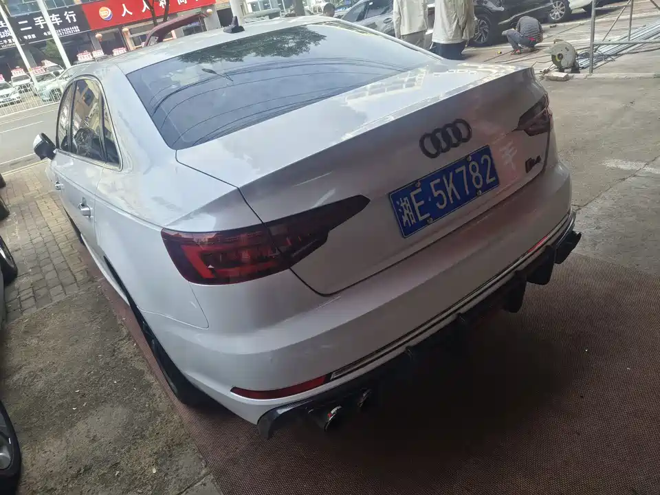 Audi A4L